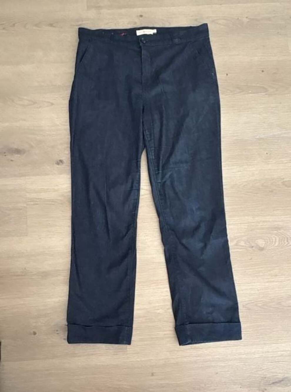 Tory Burch Dark Denim Blue Short and Sweet Pants Size 29